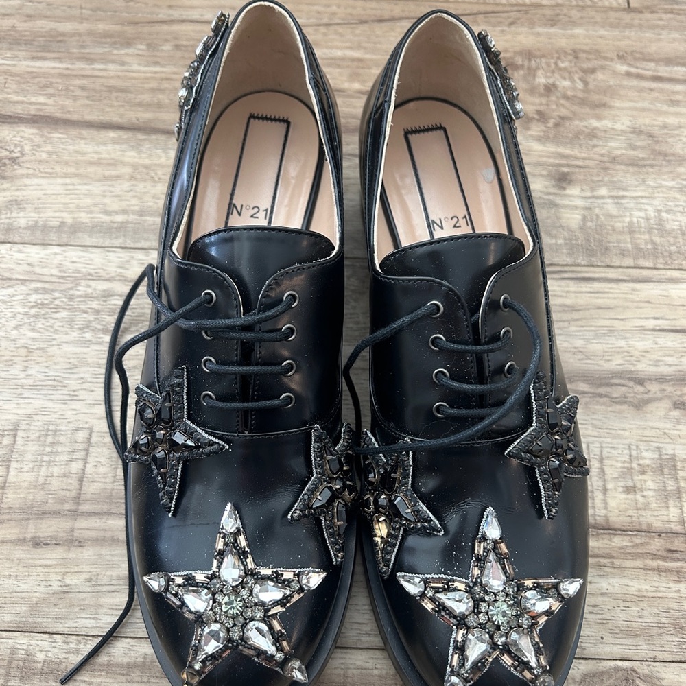 No. 21 Black Star Embellished Loafers